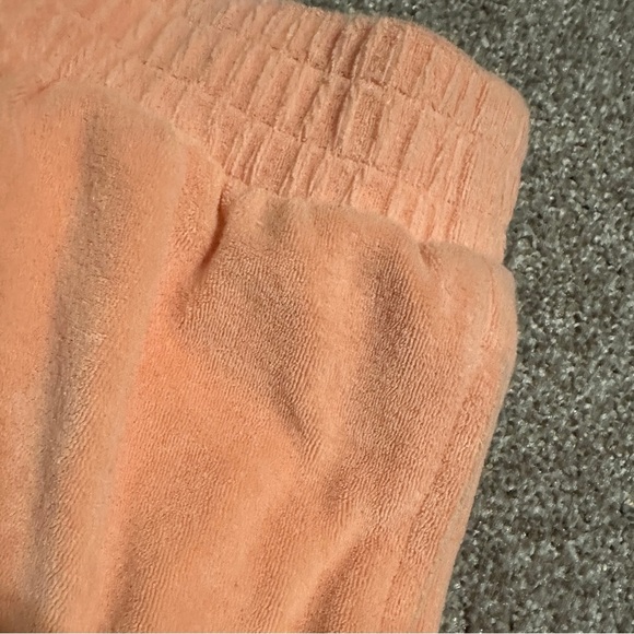 Victoria’s Secret On Point Peach Terrycloth Shorts Women’s Size Small Loungewear - Picture 5 of 11
